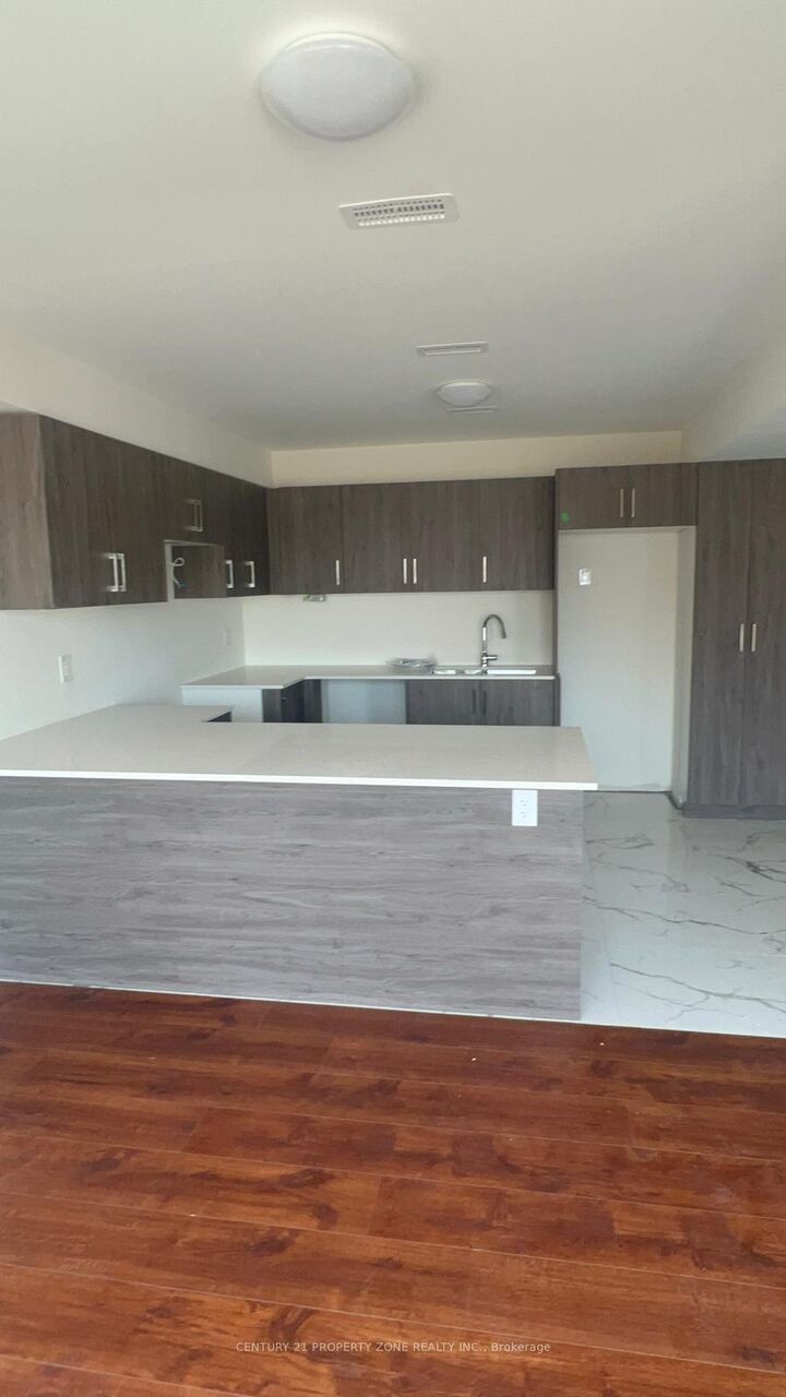 Property Photo:  183 Victoria Street 7  ON N2H 5C5 