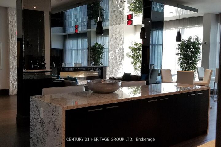 Property Photo:  55 Speers Road 1706  ON L6K 3R6 