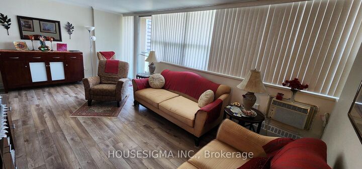 Property Photo: 5949 Yonge Street 505 ON M2M 3V8