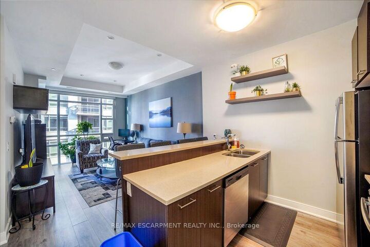Property Photo: 150 Main Street W 810 ON L8P 1H8