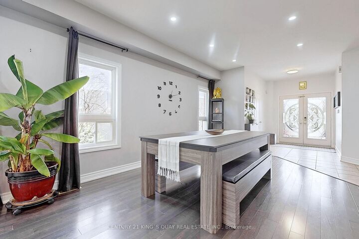 Photo de la propriété: 1418 Livesey Drive ON L1K 0G9