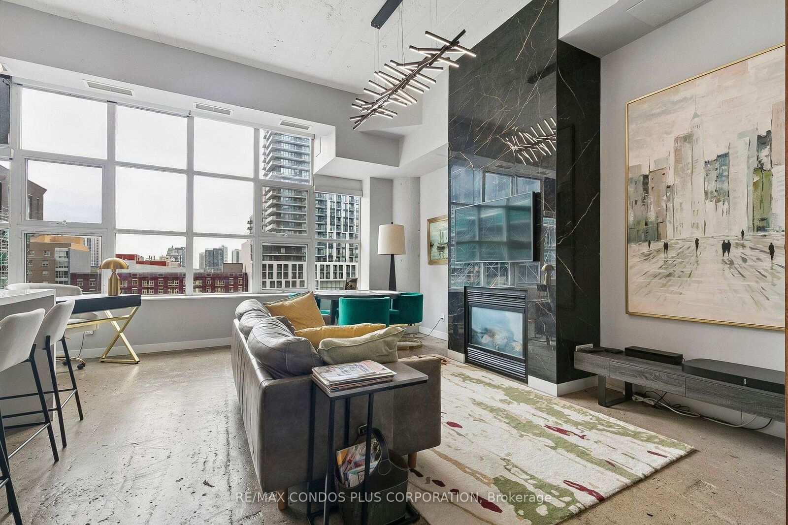 Property Photo:  155 Dalhousie Street 647  ON M5B 2P7 