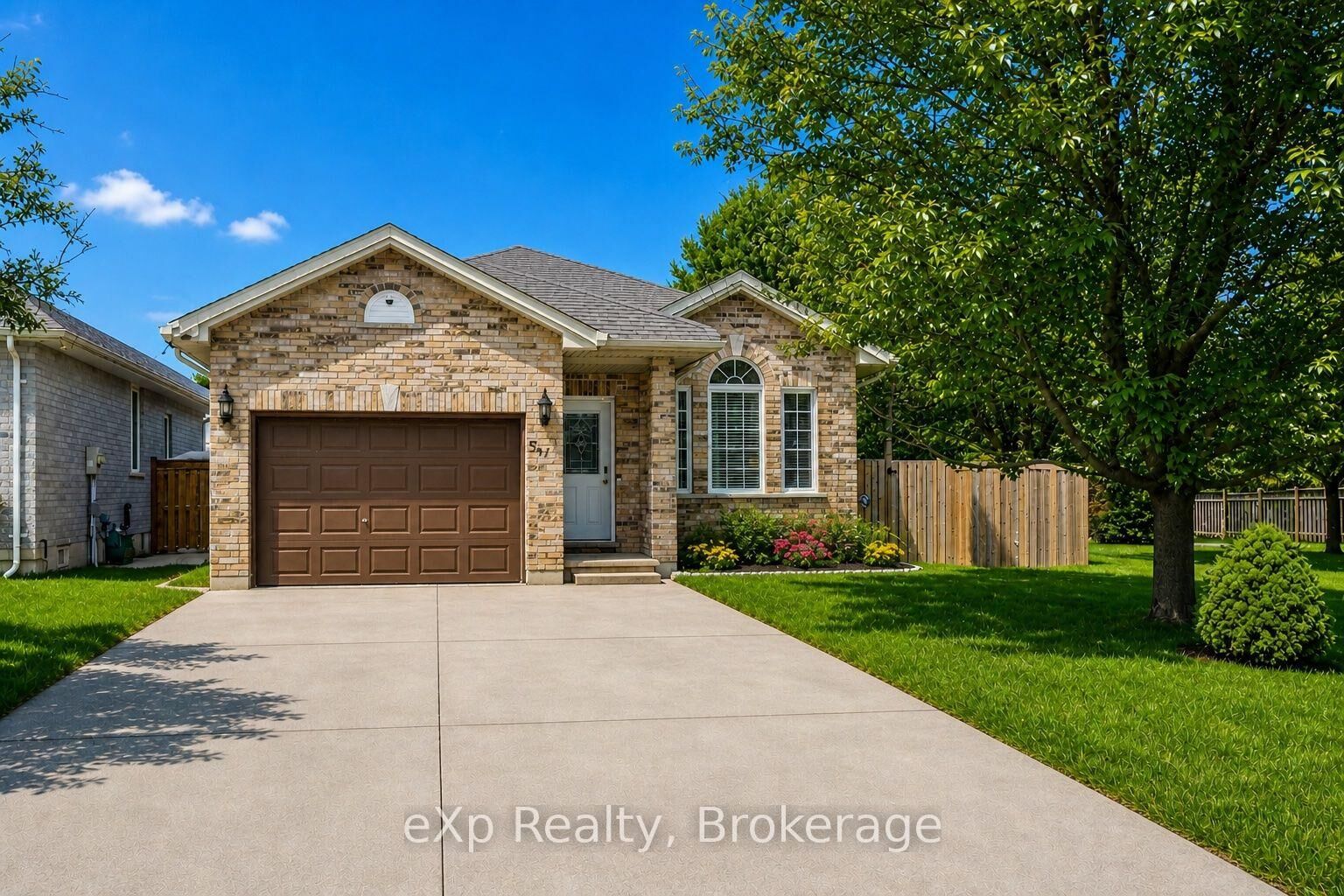 Property Photo: 547 Forest Creek Place ON N5Y 5T7