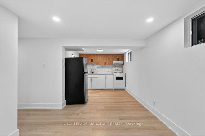 Property Photo:  297 Kennedy Road Basement  ON M1N 3P6 
