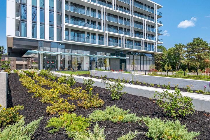 Property Photo: 29 Green Trail Court 2610 ON M2K 0J9