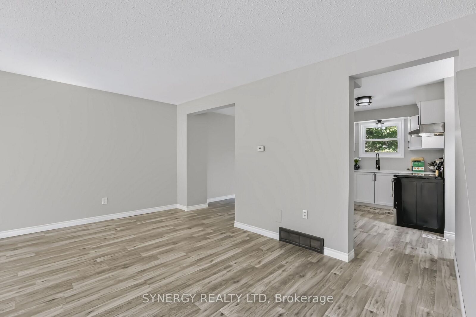 Property Photo:  81 Brennan Drive  ON N7G 3S2 