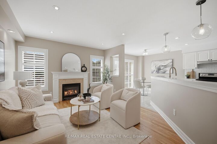 215 Willowbrook Drive — photo 1