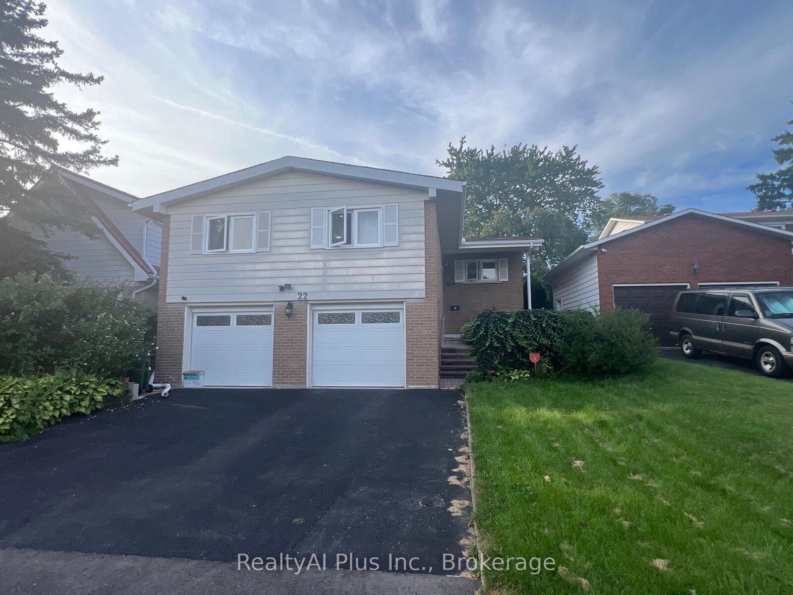 Property Photo: 22 Havendale Road Lower ON M1S 1E1