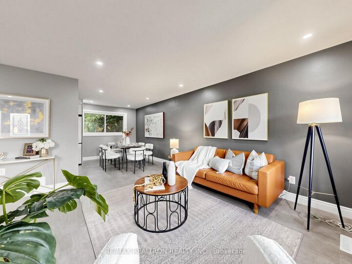 Property Photo: 56 Ternhill Crescent ON M3C 2E5