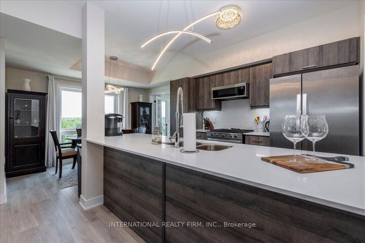 8 Culinary Lane 301 — photo 1