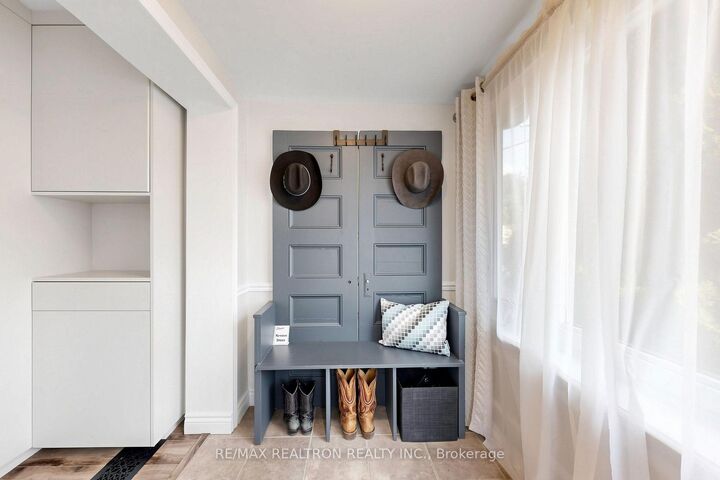 Property Photo: 8 Villa Road ON M8W 1M5