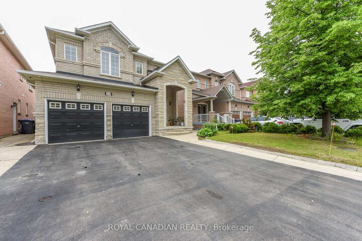 Property Photo: 29 Dewside Drive ON L6R 3B7