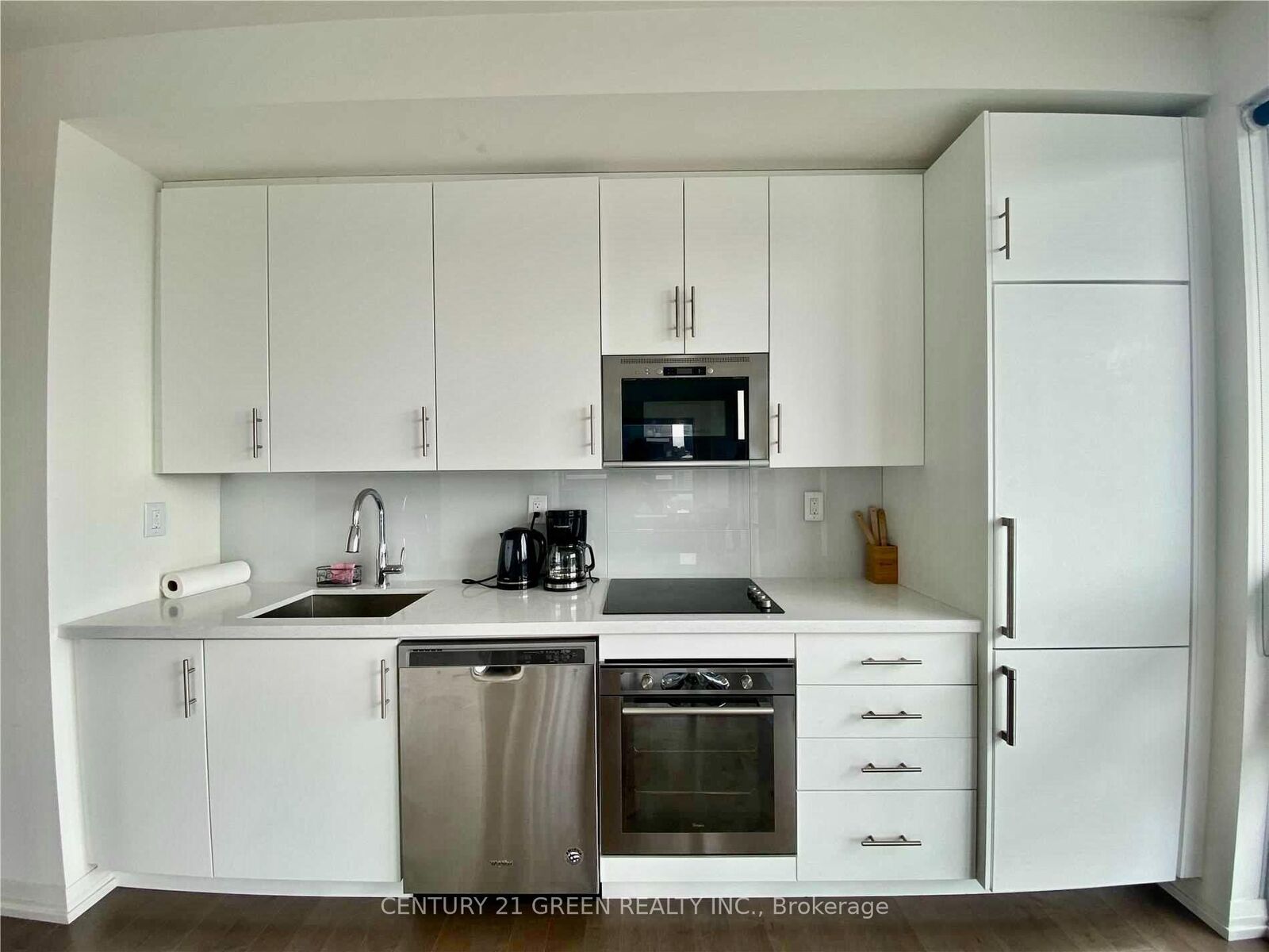 Property Photo:  460 Adelaide Street E 1902  ON M5A 0E7 