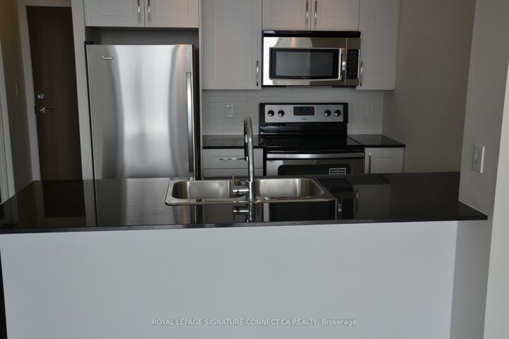 Property Photo:  4065 Brickstone Mews 2105  ON L5B 0G3 