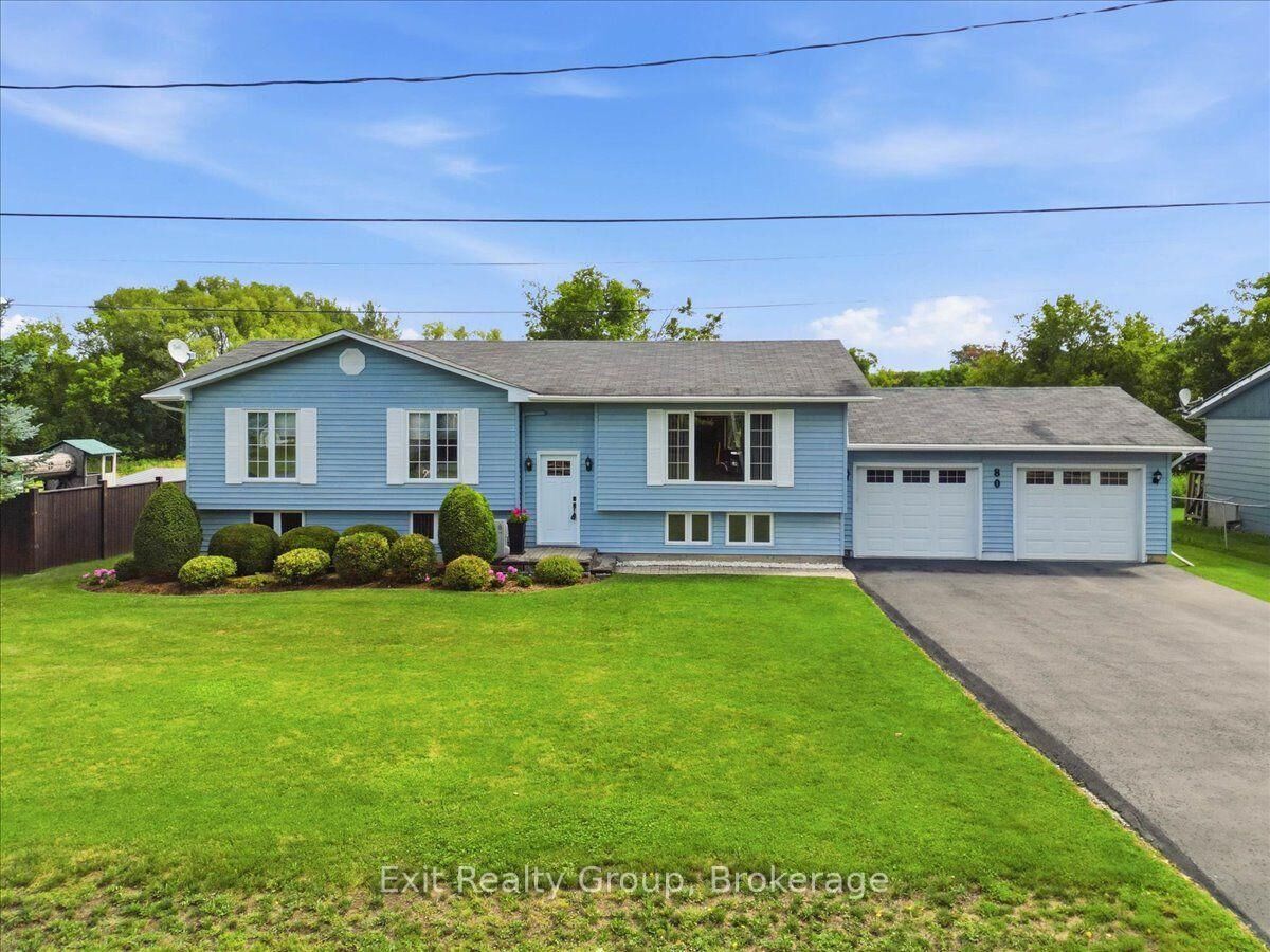 Property Photo:  80 George Street  ON K0K 3K0 