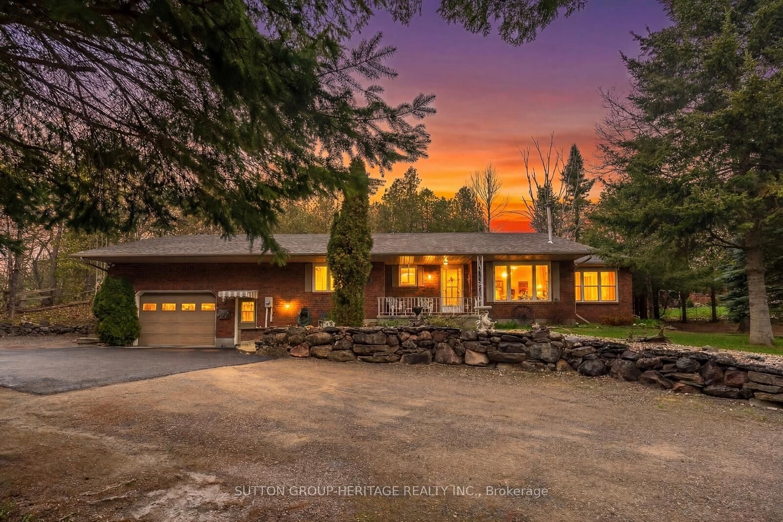 Property Photo: 228 Pirates Glen Drive ON K0M 1A0