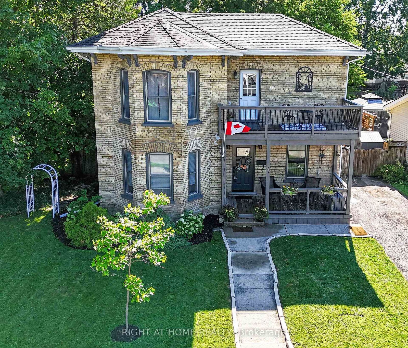 Property Photo:  41 Hincks Street  ON N5R 3N8 