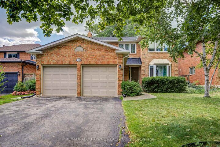 Property Photo:  1108 Notley Crescent Lower  ON L6M 1H4 