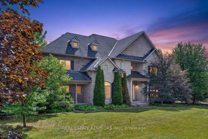 Property Photo: 43 Grayfield Drive ON L4A 0B1
