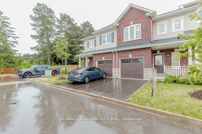 Property Photo: 44 Dewberry Drive ON N2B 0A9