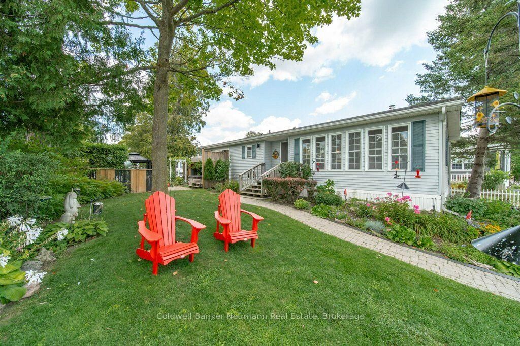 Property Photo:  41 Trillium Beach Drive Pvt Drive  ON N0B 2J0 