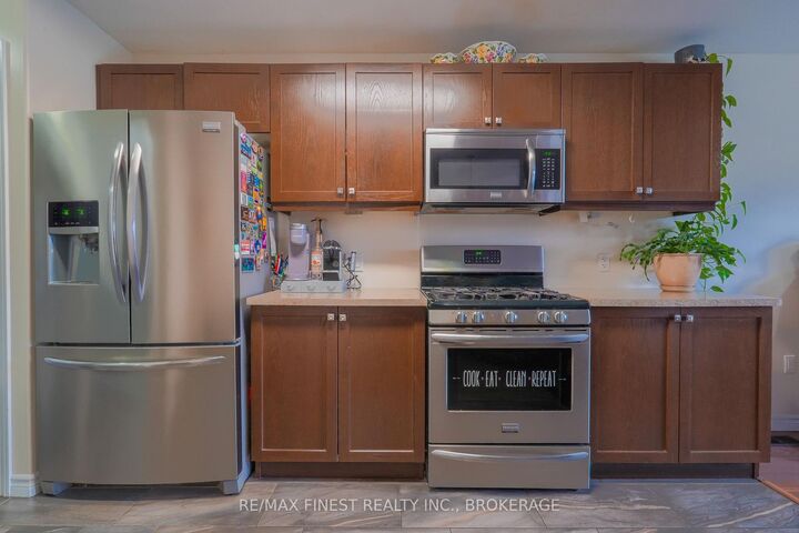 Property Photo: 23 Creighton Drive ON K0H 2H0
