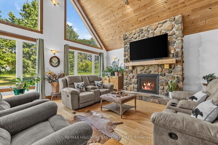 Property Photo: 184 Golf Course Road ON K0K 3E0