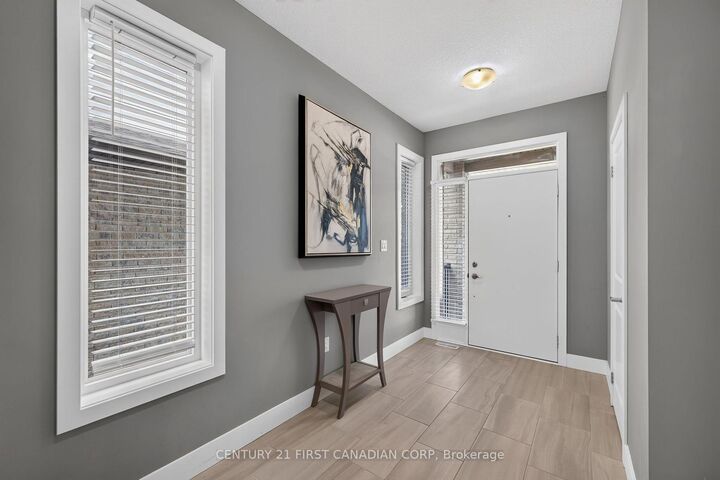 Property Photo: 362 Edgevalley Road ON N5V 0C3