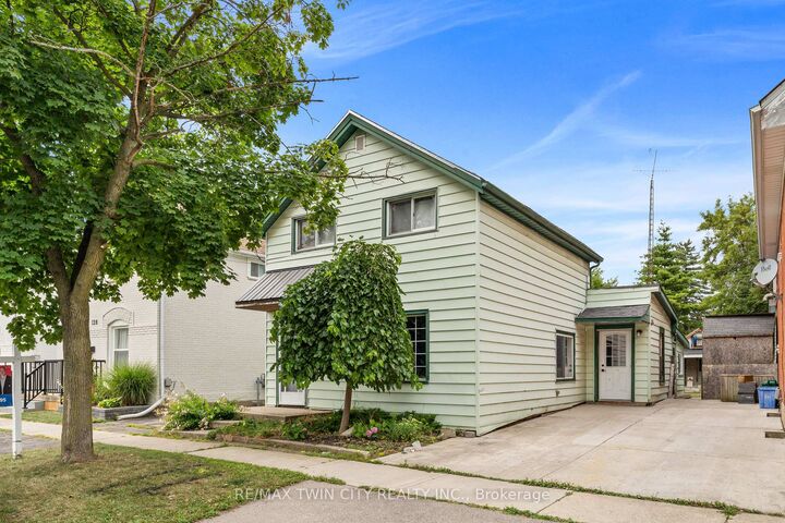 126 Cayuga Street — photo 1