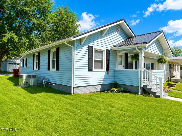 Property Photo: 508 University Parkway TN 37604