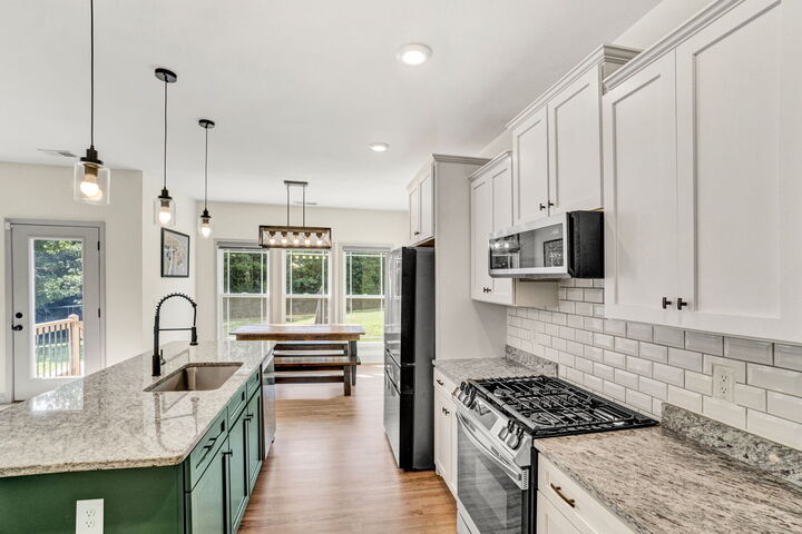 Property Photo:  620 Daventon Road  SC 29654 