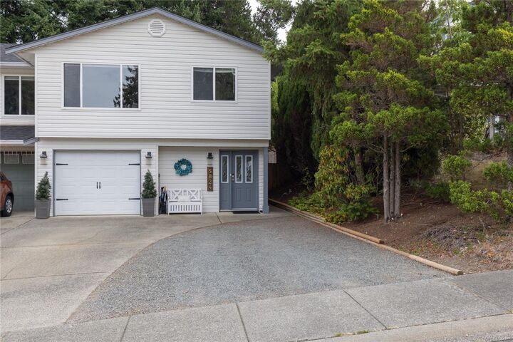 5824 Carrington Rd — photo 1