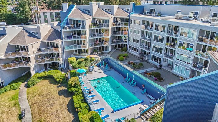 Property Photo: 2560 Departure Bay Rd #602 BC V9S 5P1