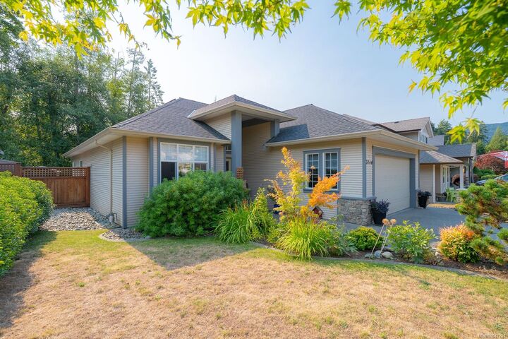 3744 Cavendish Blvd — photo 1