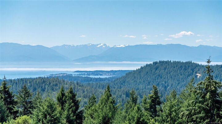 Property Photo: 867 Walfred Rd BC V9C 2P1