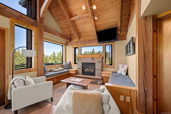 Property Photo:  1381 Henry Rd #A  BC V9N 7J3 