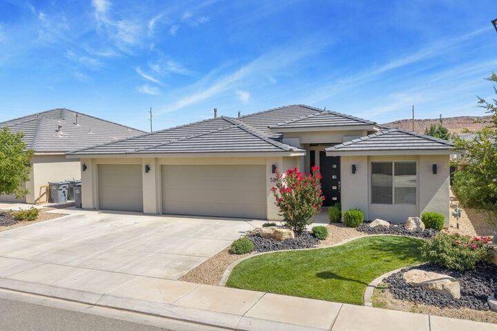 Property Photo:  581 S Orange Grove Dr S  UT 84780 