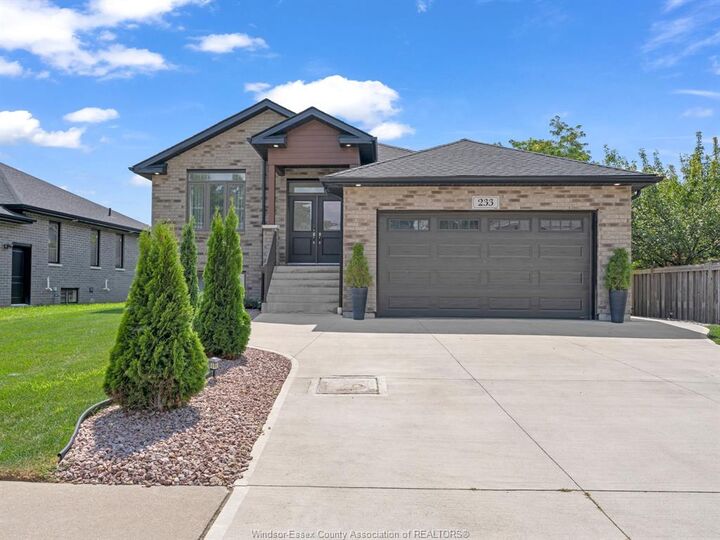233 Sandybrook Way — photo 1