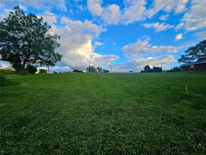 Property Photo: 2 Fritchman Dr PA 15644