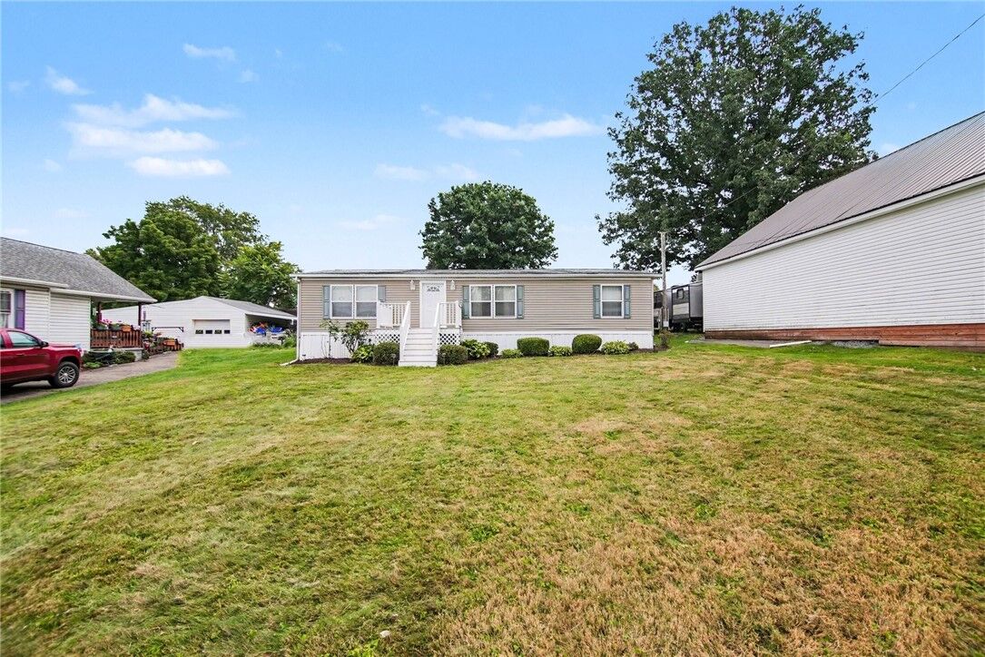 Property Photo:  433 Hansen Ave  PA 16117 
