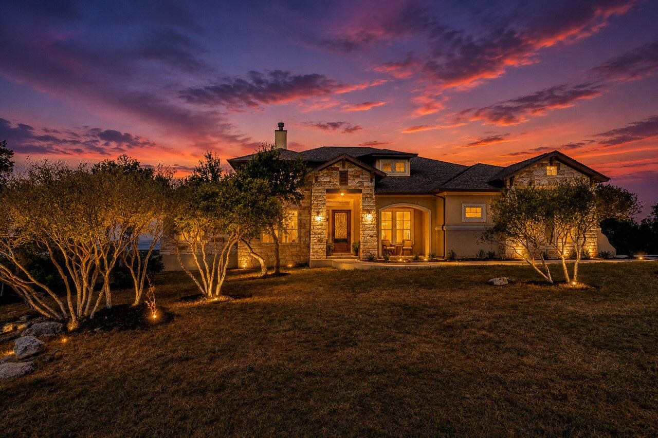 Property Photo:  235 Chestnut Crossing  TX 78611 