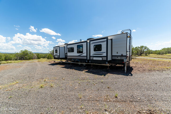 Property Photo:  2945 Muriel Drive  AZ 86046 