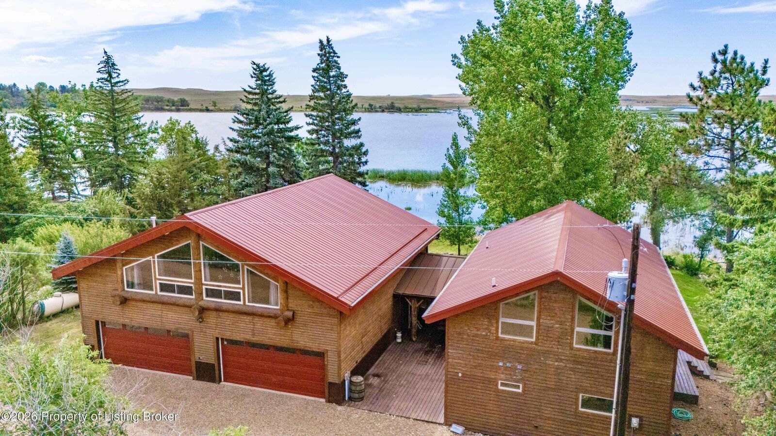 Property Photo:  124 Lake Ilo Drive  ND 58626 