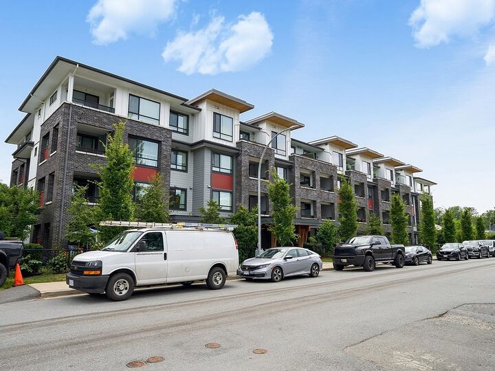 Property Photo: 2160 Grant Avenue 201 BC V3B 0T3