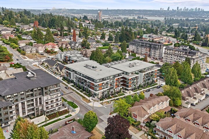 Property Photo:  600 Rochester Avenue 502  BC V3K 0K1 