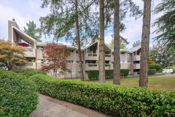 932 Robinson Street 309 — photo 1