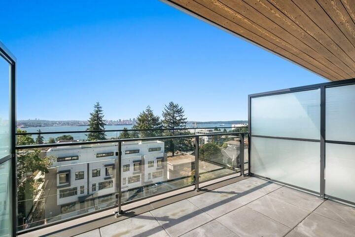 Property Photo:  422 E 3rd Street 655  BC V7L 1G2 