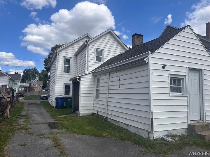 Property Photo: 368 Dearborn Street NY 14207