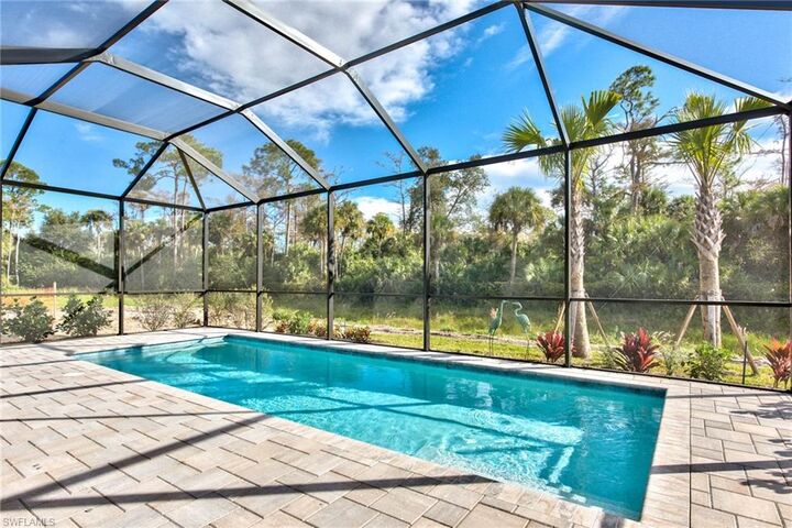Property Photo: 9761 Willet Ct FL 34120