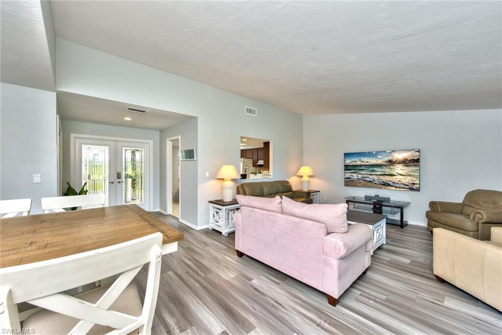 Property Photo: 150 Round Key Cir G-15 FL 34112